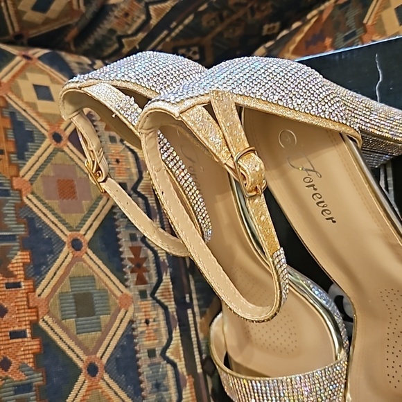 FOREVER 21 Rose Gold Rhinestone Strappy Chunky High Heel Holiday Josina Pumps 9 - Picture 7 of 16